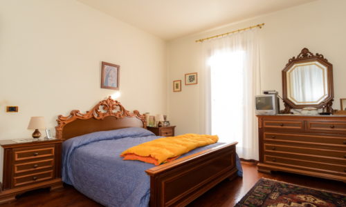 Casa di due unità abitative indipendenti
