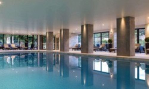 Casa di Riposo Immerso nel Lusso Totale, U.K.