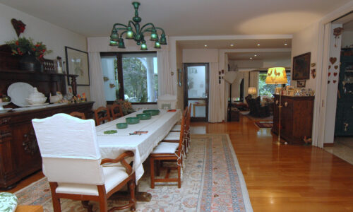 Villa con Piscina